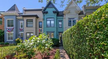 1315 SOUTH CAROLINA AVE SE, WASHINGTON, District Of Columbia 20003, 2 Bedrooms Bedrooms, ,1 BathroomBathrooms,Residential,For sale,1315 SOUTH CAROLINA AVE SE,DCDC2202246 MLS # DCDC2202246