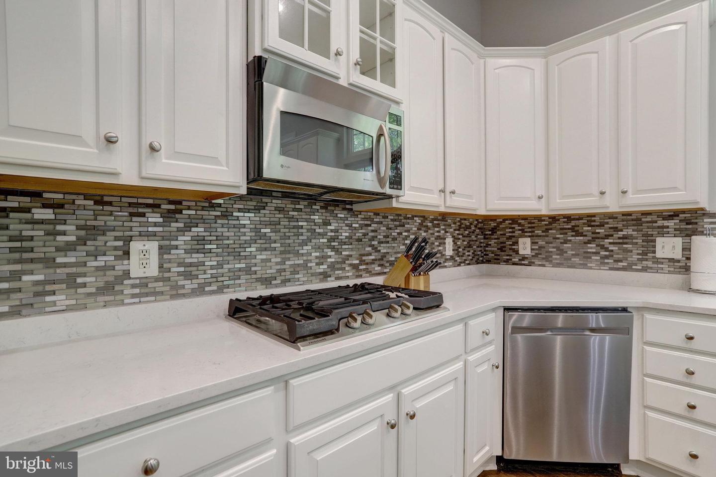 7013 STONE INLET DR, FORT BELVOIR, Virginia 22060, 4 Bedrooms Bedrooms, ,3 BathroomsBathrooms,Residential,For sale,7013 STONE INLET DR,VAFX2242994 MLS # VAFX2242994