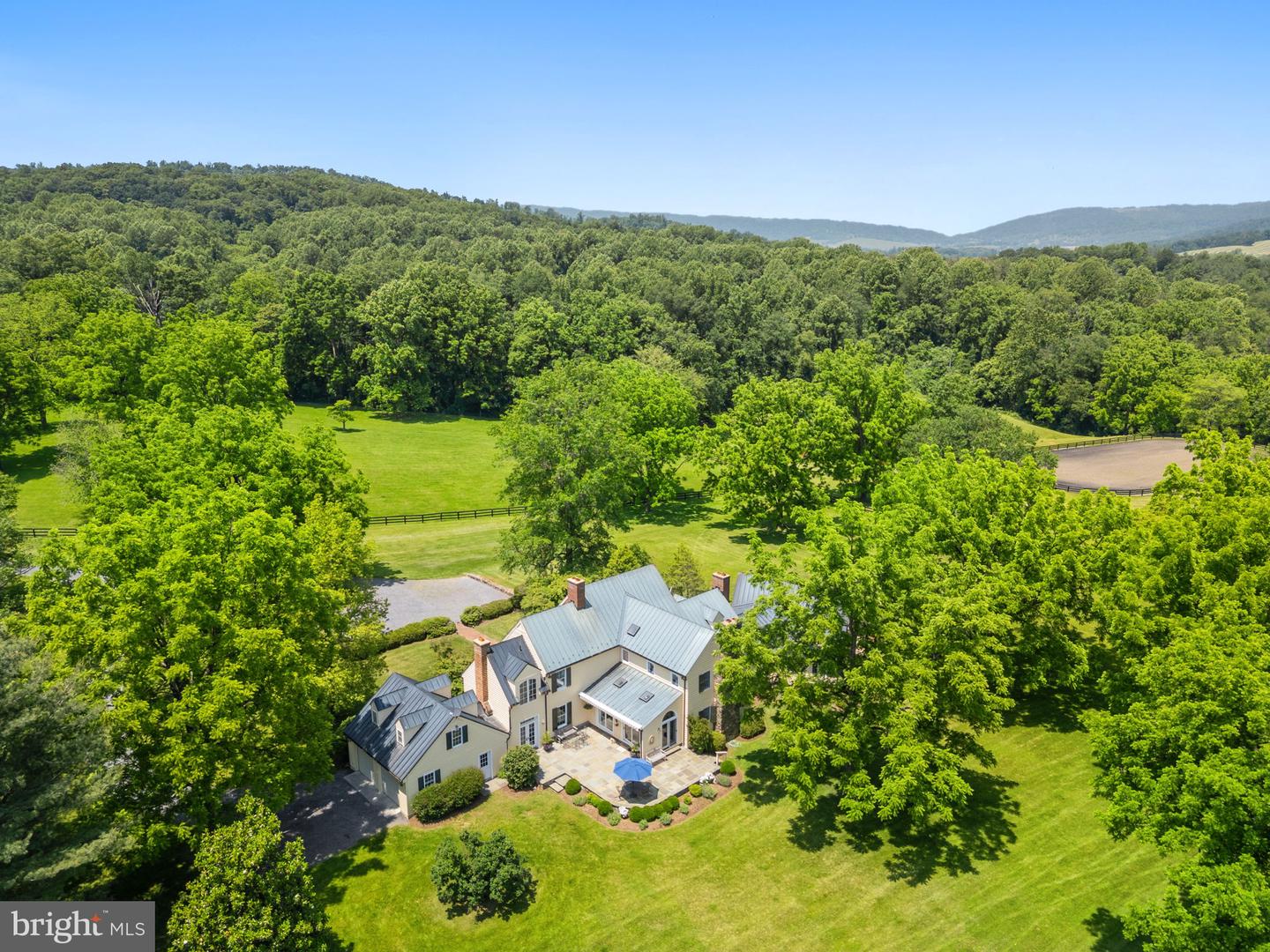10052 POSSUM HOLLOW DR, DELAPLANE, Virginia 20144, 4 Bedrooms Bedrooms, ,4 BathroomsBathrooms,Residential,For sale,10052 POSSUM HOLLOW DR,VAFQ2016770 MLS # VAFQ2016770