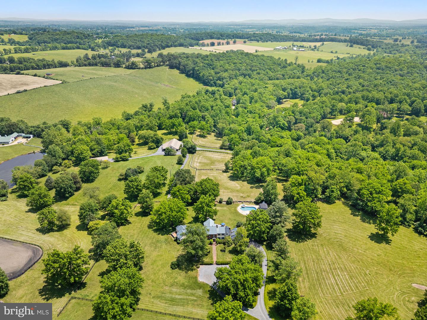 10052 POSSUM HOLLOW DR, DELAPLANE, Virginia 20144, 4 Bedrooms Bedrooms, ,4 BathroomsBathrooms,Residential,For sale,10052 POSSUM HOLLOW DR,VAFQ2016770 MLS # VAFQ2016770