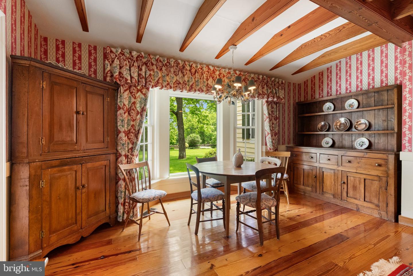 10052 POSSUM HOLLOW DR, DELAPLANE, Virginia 20144, 4 Bedrooms Bedrooms, ,4 BathroomsBathrooms,Residential,For sale,10052 POSSUM HOLLOW DR,VAFQ2016770 MLS # VAFQ2016770