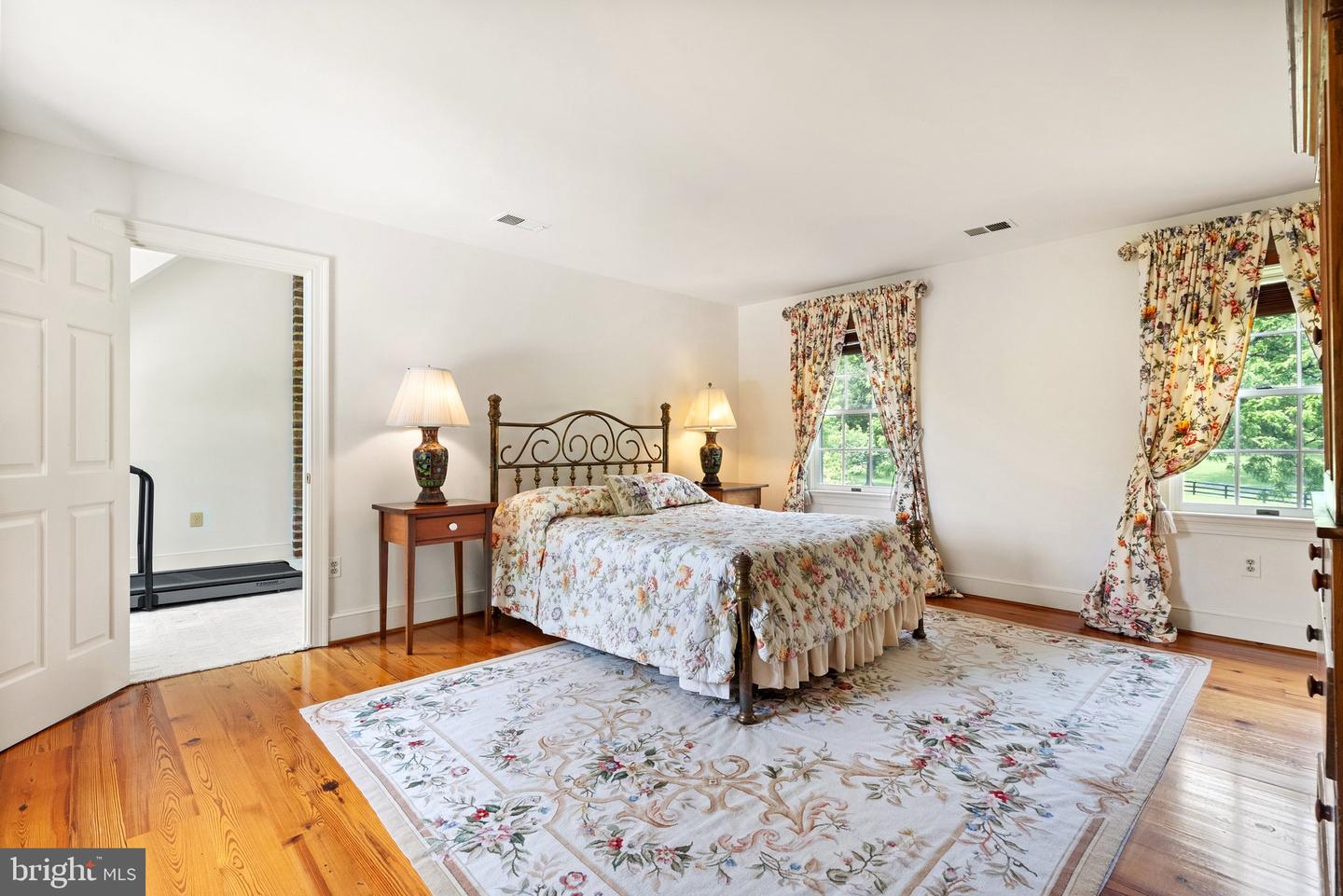 10052 POSSUM HOLLOW DR, DELAPLANE, Virginia 20144, 4 Bedrooms Bedrooms, ,4 BathroomsBathrooms,Residential,For sale,10052 POSSUM HOLLOW DR,VAFQ2016770 MLS # VAFQ2016770
