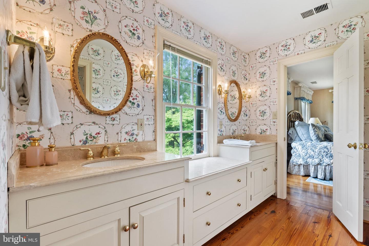 10052 POSSUM HOLLOW DR, DELAPLANE, Virginia 20144, 4 Bedrooms Bedrooms, ,4 BathroomsBathrooms,Residential,For sale,10052 POSSUM HOLLOW DR,VAFQ2016770 MLS # VAFQ2016770