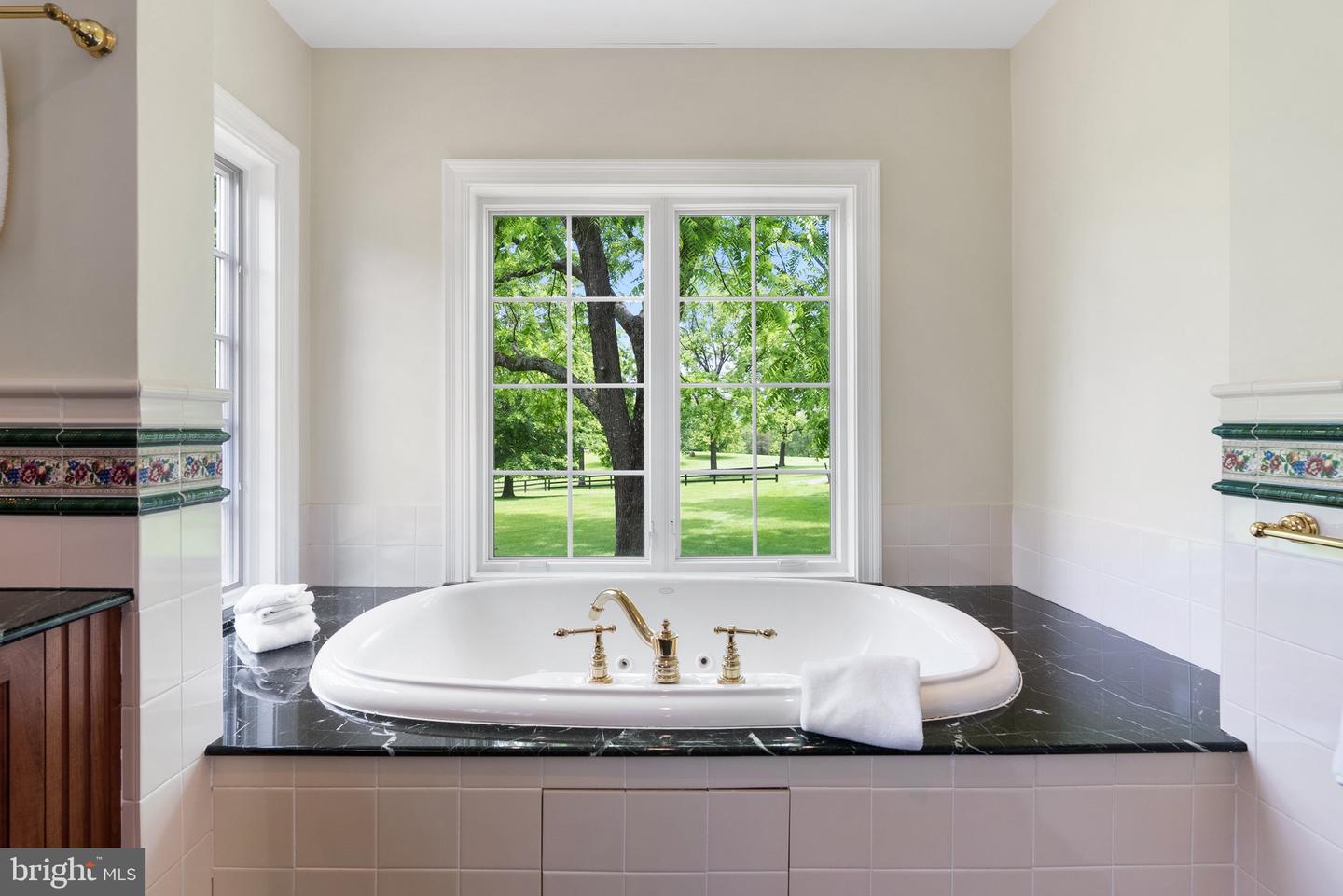 10052 POSSUM HOLLOW DR, DELAPLANE, Virginia 20144, 4 Bedrooms Bedrooms, ,4 BathroomsBathrooms,Residential,For sale,10052 POSSUM HOLLOW DR,VAFQ2016770 MLS # VAFQ2016770