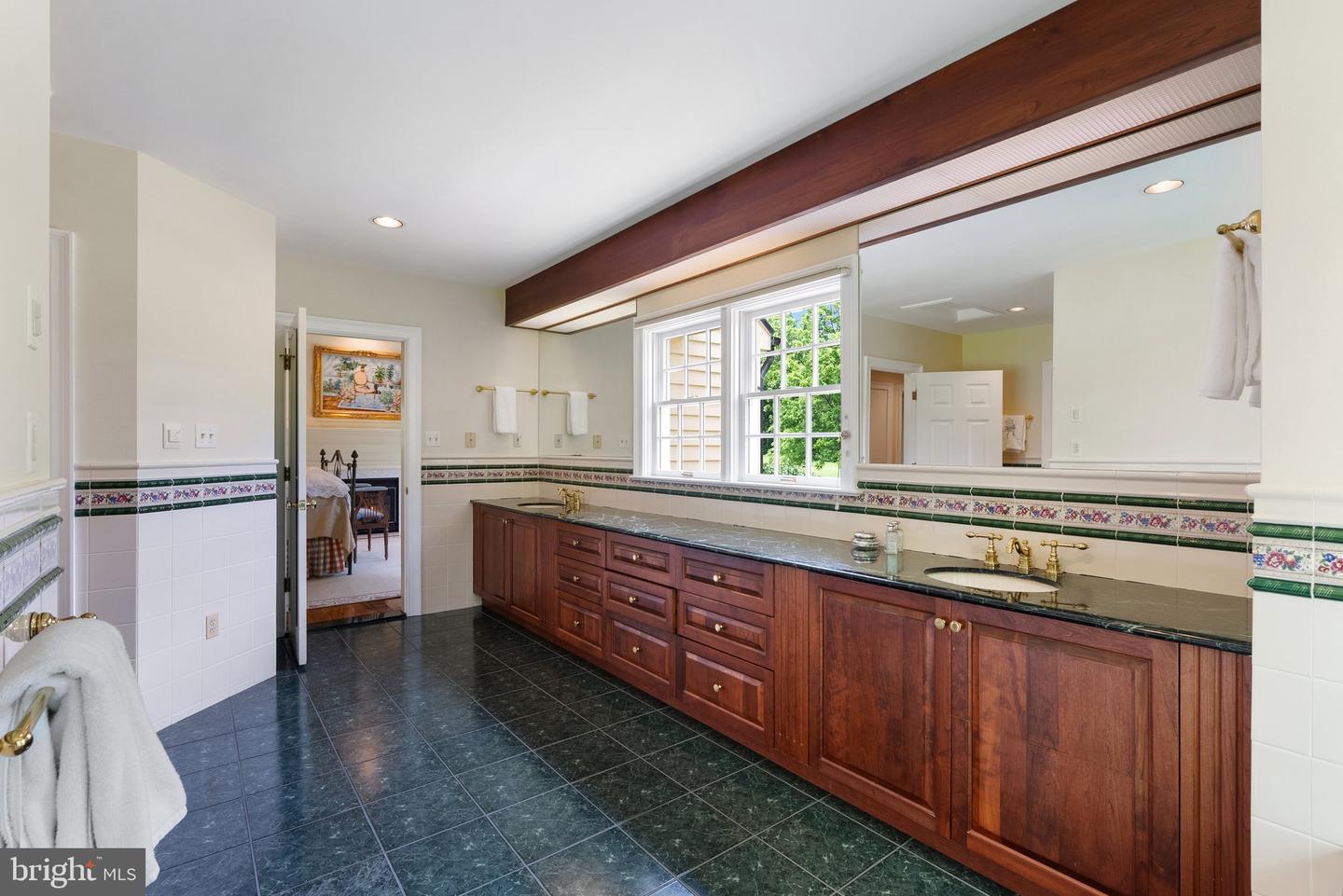 10052 POSSUM HOLLOW DR, DELAPLANE, Virginia 20144, 4 Bedrooms Bedrooms, ,4 BathroomsBathrooms,Residential,For sale,10052 POSSUM HOLLOW DR,VAFQ2016770 MLS # VAFQ2016770