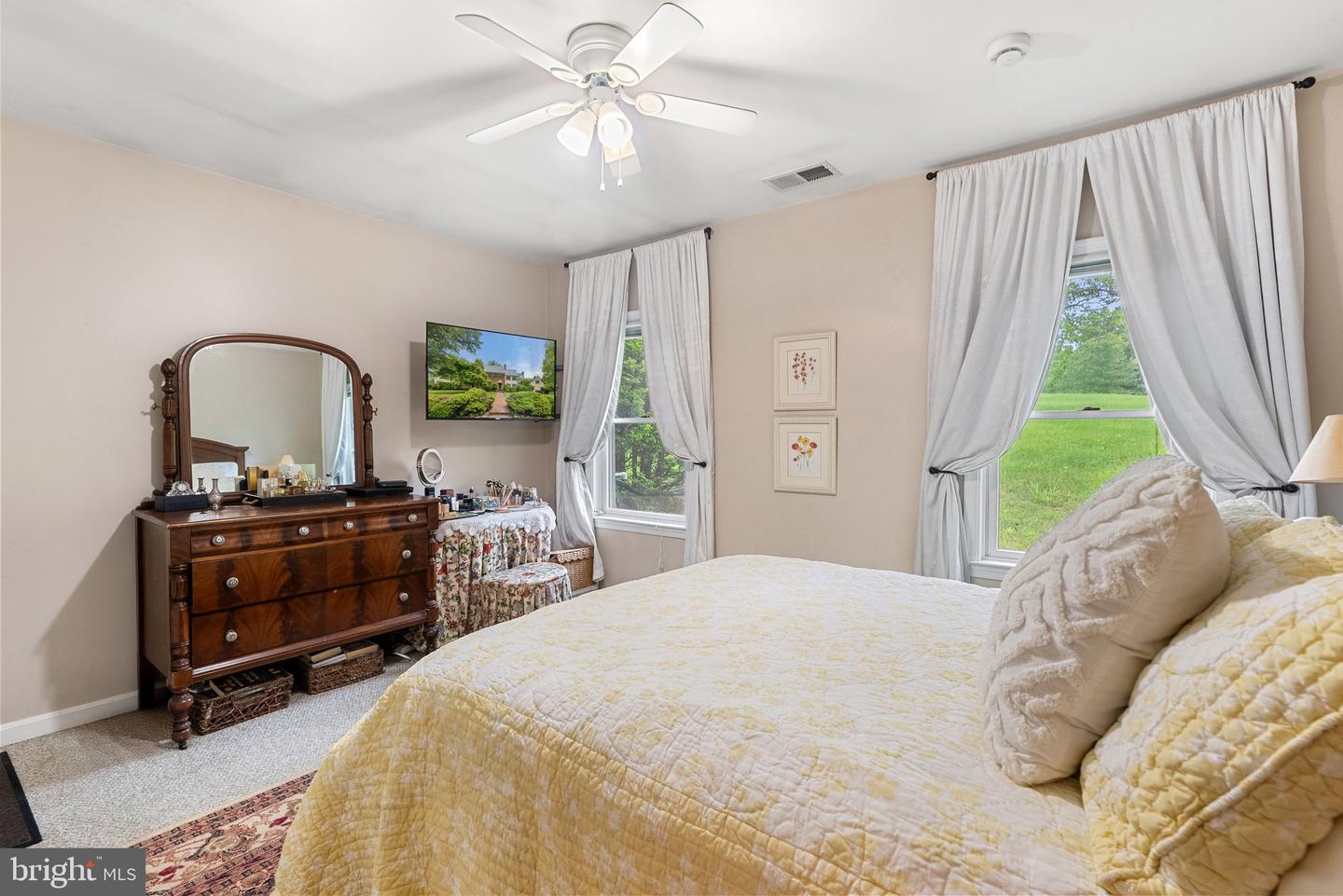 10052 POSSUM HOLLOW DR, DELAPLANE, Virginia 20144, 4 Bedrooms Bedrooms, ,4 BathroomsBathrooms,Residential,For sale,10052 POSSUM HOLLOW DR,VAFQ2016770 MLS # VAFQ2016770