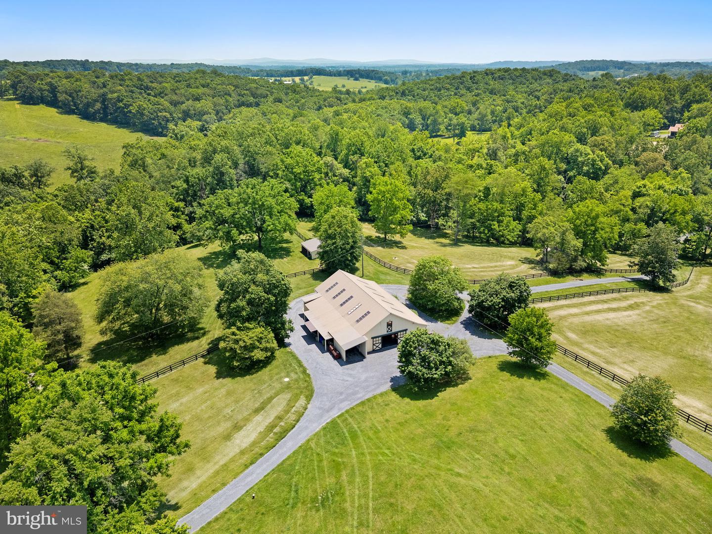 10052 POSSUM HOLLOW DR, DELAPLANE, Virginia 20144, 4 Bedrooms Bedrooms, ,4 BathroomsBathrooms,Residential,For sale,10052 POSSUM HOLLOW DR,VAFQ2016770 MLS # VAFQ2016770