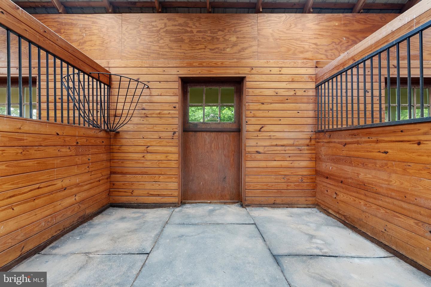 10052 POSSUM HOLLOW DR, DELAPLANE, Virginia 20144, 4 Bedrooms Bedrooms, ,4 BathroomsBathrooms,Residential,For sale,10052 POSSUM HOLLOW DR,VAFQ2016770 MLS # VAFQ2016770