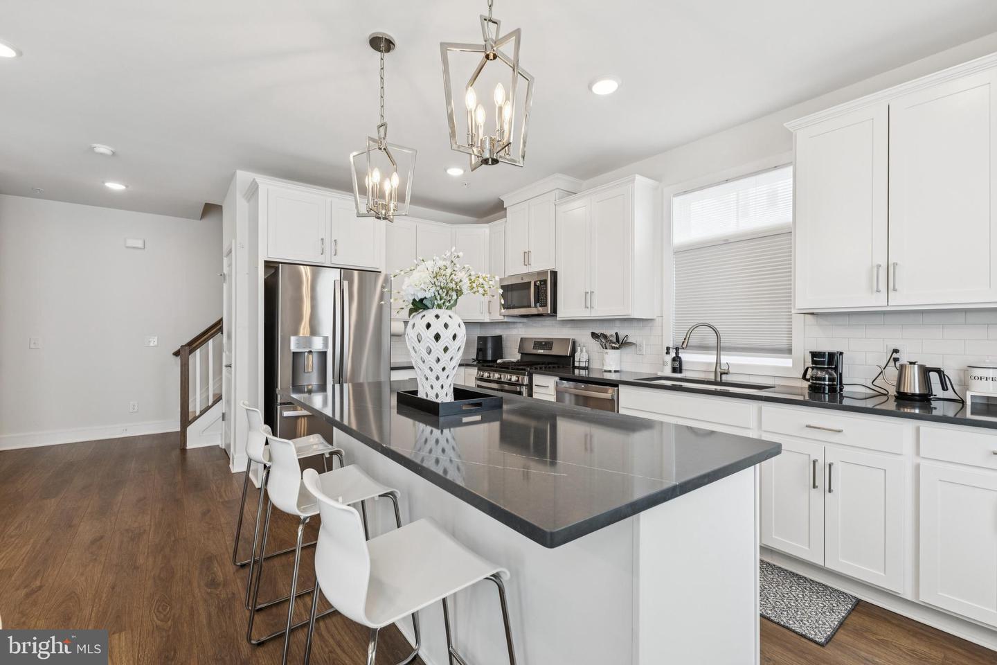 ASHBURN, Virginia 20147, 3 Bedrooms Bedrooms, ,2 BathroomsBathrooms,Residential,For sale,VALO2097800 MLS # VALO2097800