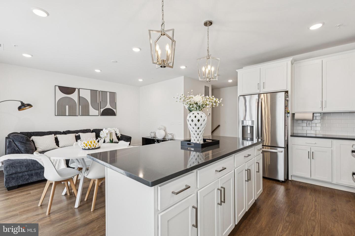ASHBURN, Virginia 20147, 3 Bedrooms Bedrooms, ,2 BathroomsBathrooms,Residential,For sale,VALO2097800 MLS # VALO2097800