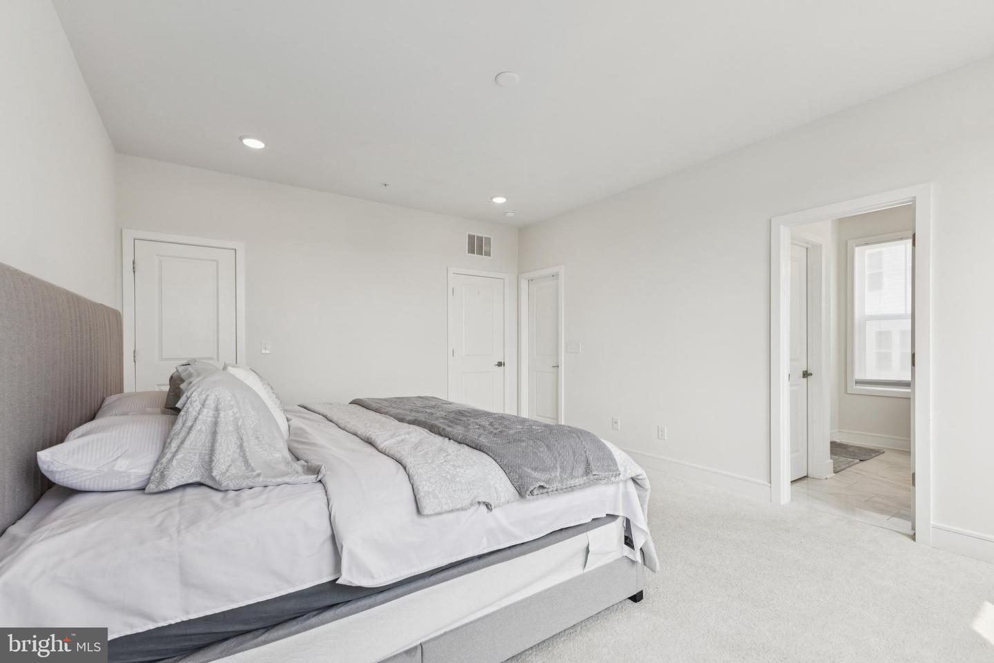 ASHBURN, Virginia 20147, 3 Bedrooms Bedrooms, ,2 BathroomsBathrooms,Residential,For sale,VALO2097800 MLS # VALO2097800