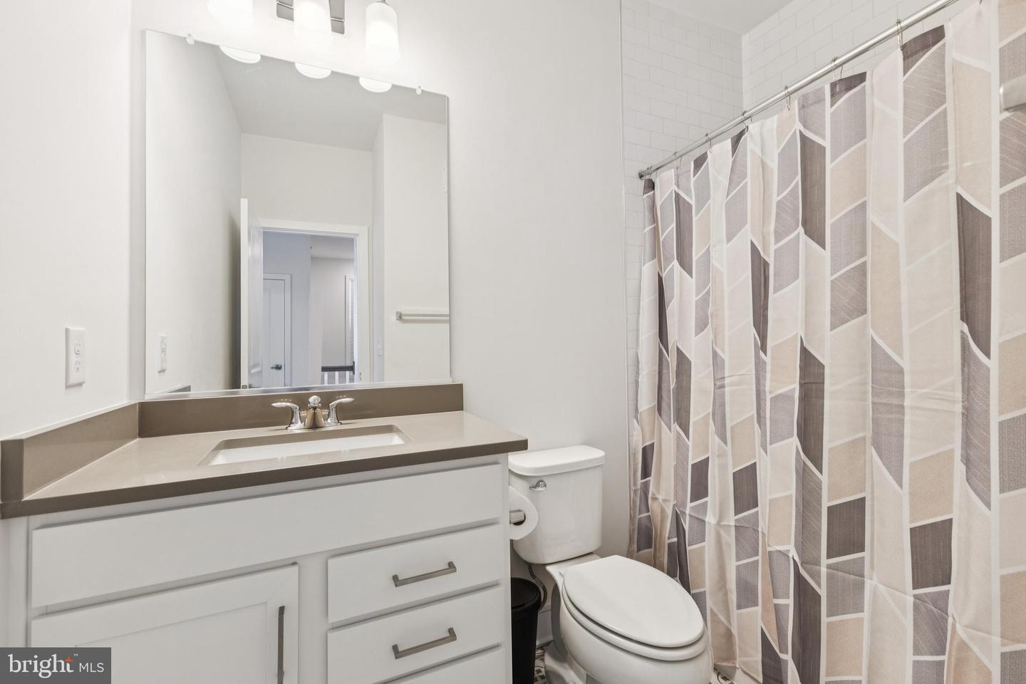 ASHBURN, Virginia 20147, 3 Bedrooms Bedrooms, ,2 BathroomsBathrooms,Residential,For sale,VALO2097800 MLS # VALO2097800