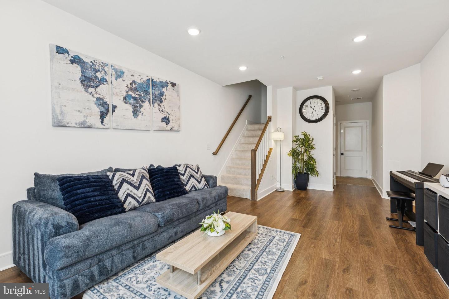 ASHBURN, Virginia 20147, 3 Bedrooms Bedrooms, ,2 BathroomsBathrooms,Residential,For sale,VALO2097800 MLS # VALO2097800