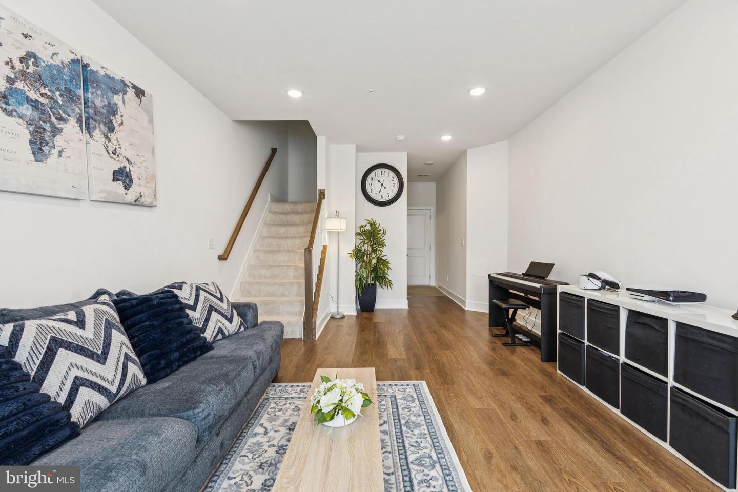 ASHBURN, Virginia 20147, 3 Bedrooms Bedrooms, ,2 BathroomsBathrooms,Residential,For sale,VALO2097800 MLS # VALO2097800