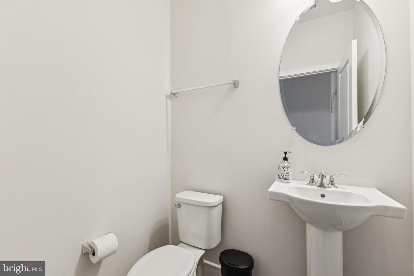 ASHBURN, Virginia 20147, 3 Bedrooms Bedrooms, ,2 BathroomsBathrooms,Residential,For sale,VALO2097800 MLS # VALO2097800