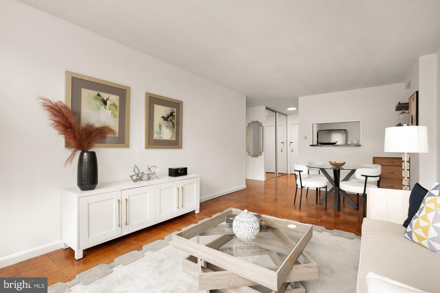 1301 20TH ST NW #312, WASHINGTON, District Of Columbia 20036, 1 Bedroom Bedrooms, ,1 BathroomBathrooms,Residential,For sale,1301 20TH ST NW #312,DCDC2202432 MLS # DCDC2202432
