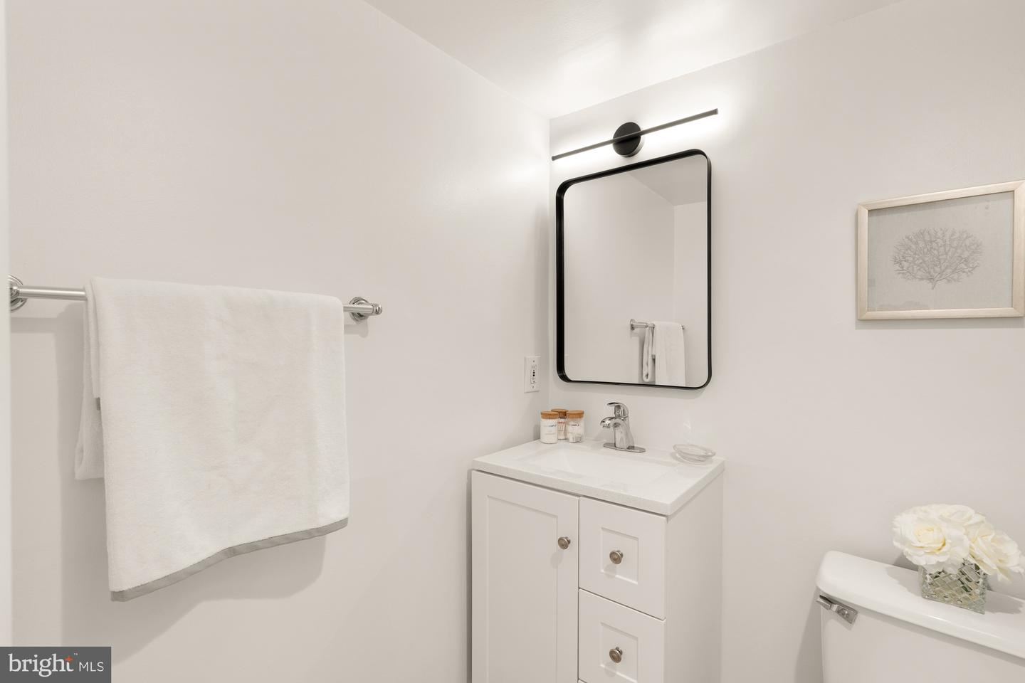 1301 20TH ST NW #312, WASHINGTON, District Of Columbia 20036, 1 Bedroom Bedrooms, ,1 BathroomBathrooms,Residential,For sale,1301 20TH ST NW #312,DCDC2202432 MLS # DCDC2202432