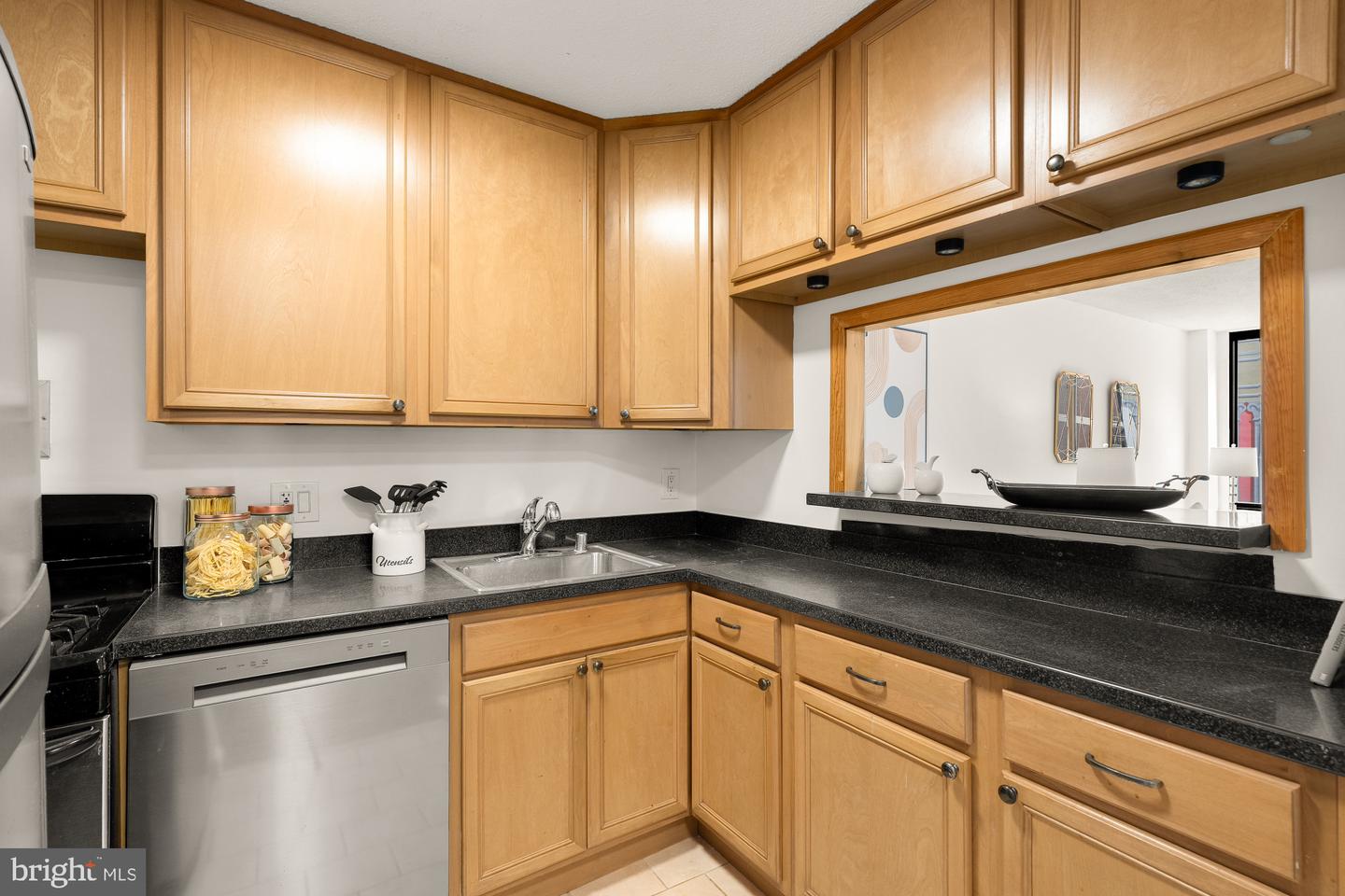 1301 20TH ST NW #312, WASHINGTON, District Of Columbia 20036, 1 Bedroom Bedrooms, ,1 BathroomBathrooms,Residential,For sale,1301 20TH ST NW #312,DCDC2202432 MLS # DCDC2202432
