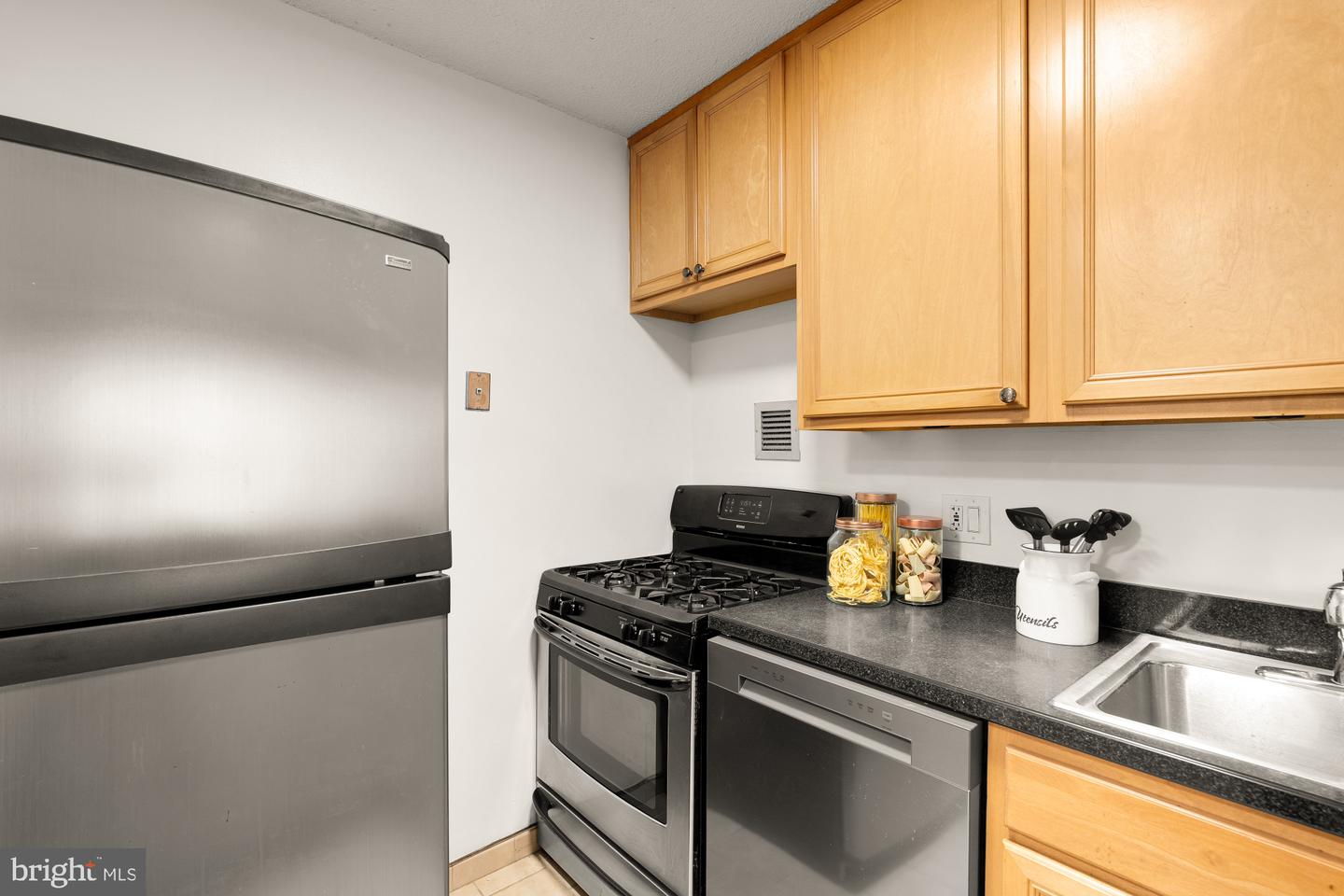 1301 20TH ST NW #312, WASHINGTON, District Of Columbia 20036, 1 Bedroom Bedrooms, ,1 BathroomBathrooms,Residential,For sale,1301 20TH ST NW #312,DCDC2202432 MLS # DCDC2202432