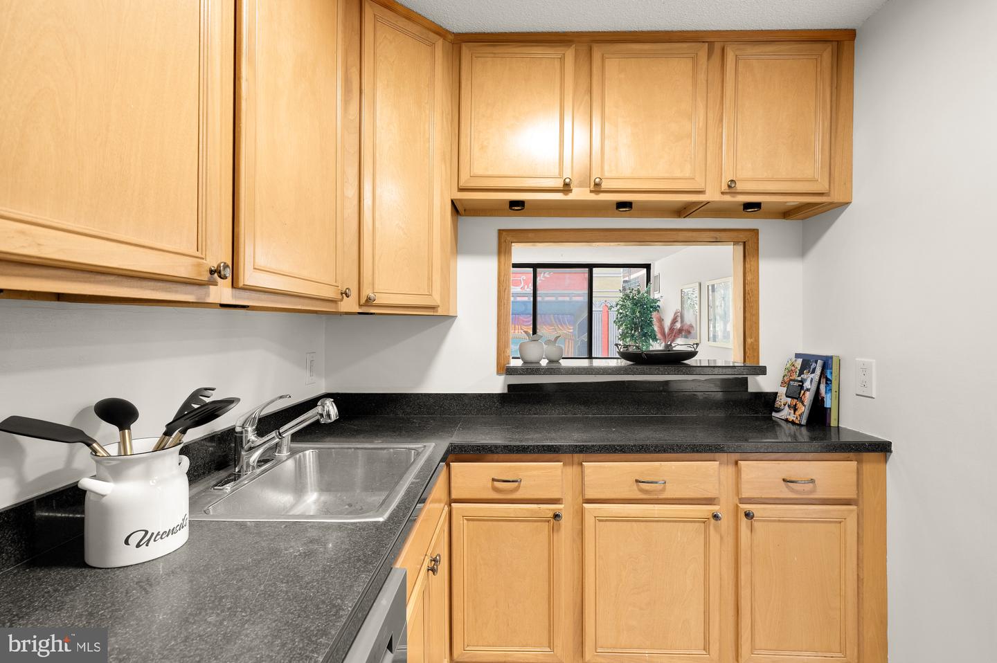 1301 20TH ST NW #312, WASHINGTON, District Of Columbia 20036, 1 Bedroom Bedrooms, ,1 BathroomBathrooms,Residential,For sale,1301 20TH ST NW #312,DCDC2202432 MLS # DCDC2202432