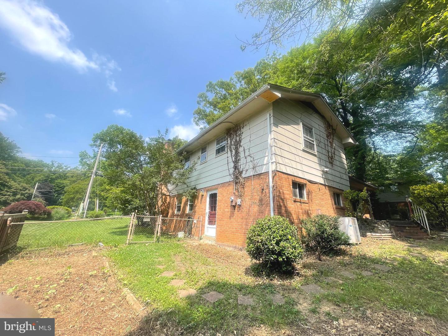 5023 DODSON DR, ANNANDALE, Virginia 22003, 3 Bedrooms Bedrooms, ,3 BathroomsBathrooms,Residential,For sale,5023 DODSON DR,VAFX2243434 MLS # VAFX2243434