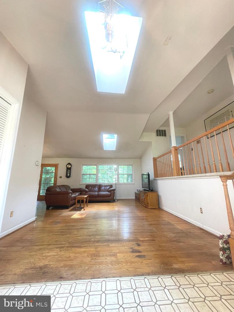 5023 DODSON DR, ANNANDALE, Virginia 22003, 3 Bedrooms Bedrooms, ,3 BathroomsBathrooms,Residential,For sale,5023 DODSON DR,VAFX2243434 MLS # VAFX2243434