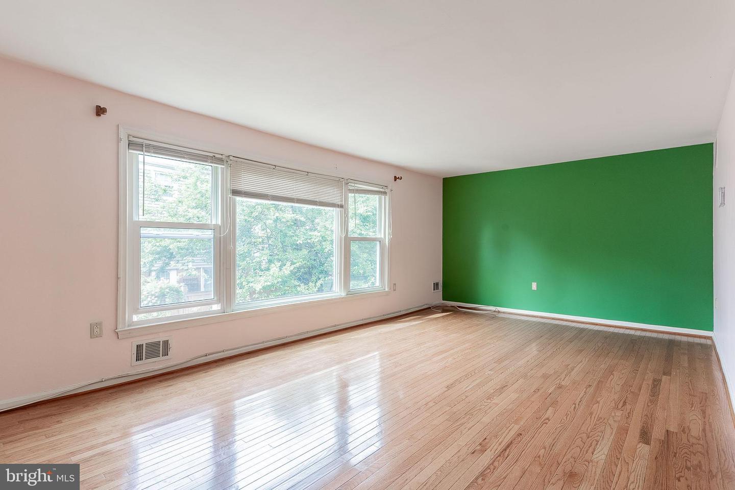 7962 CENTRAL PARK CIR, ALEXANDRIA, Virginia 22309, 4 Bedrooms Bedrooms, ,2 BathroomsBathrooms,Residential,For sale,7962 CENTRAL PARK CIR,VAFX2243594 MLS # VAFX2243594