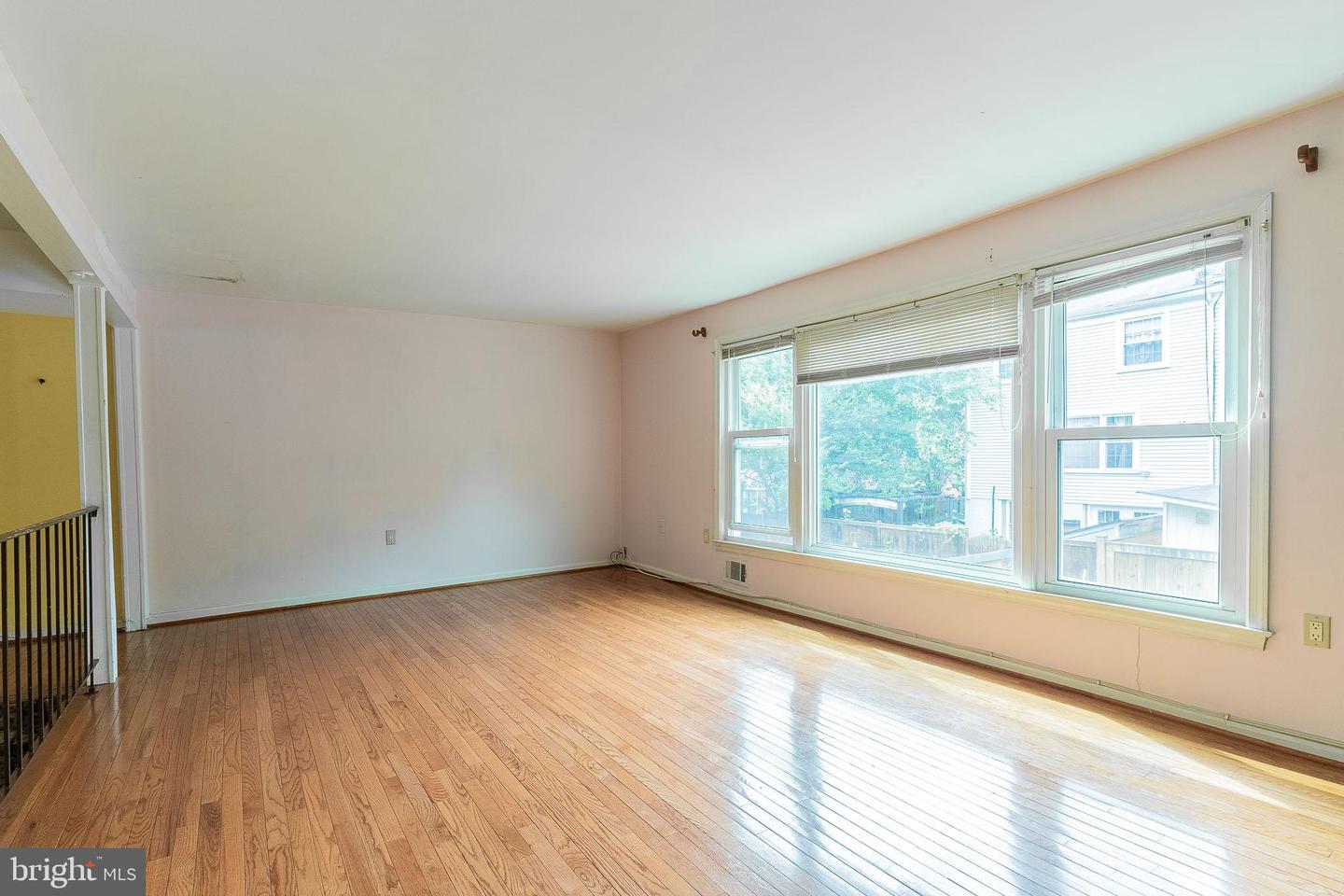 7962 CENTRAL PARK CIR, ALEXANDRIA, Virginia 22309, 4 Bedrooms Bedrooms, ,2 BathroomsBathrooms,Residential,For sale,7962 CENTRAL PARK CIR,VAFX2243594 MLS # VAFX2243594