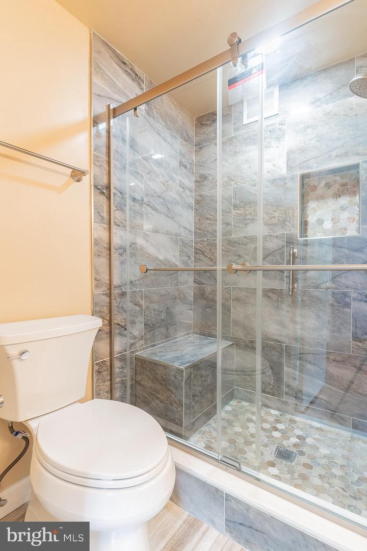 7962 CENTRAL PARK CIR, ALEXANDRIA, Virginia 22309, 4 Bedrooms Bedrooms, ,2 BathroomsBathrooms,Residential,For sale,7962 CENTRAL PARK CIR,VAFX2243594 MLS # VAFX2243594