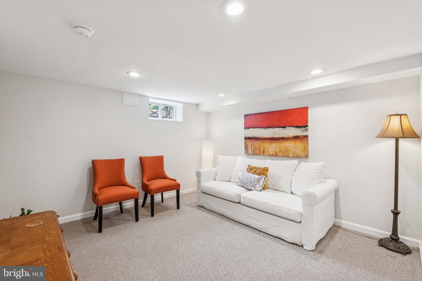 615 S HENRY ST, ALEXANDRIA, Virginia 22314, 2 Bedrooms Bedrooms, ,2 BathroomsBathrooms,Residential,For sale,615 S HENRY ST,VAAX2045782 MLS # VAAX2045782