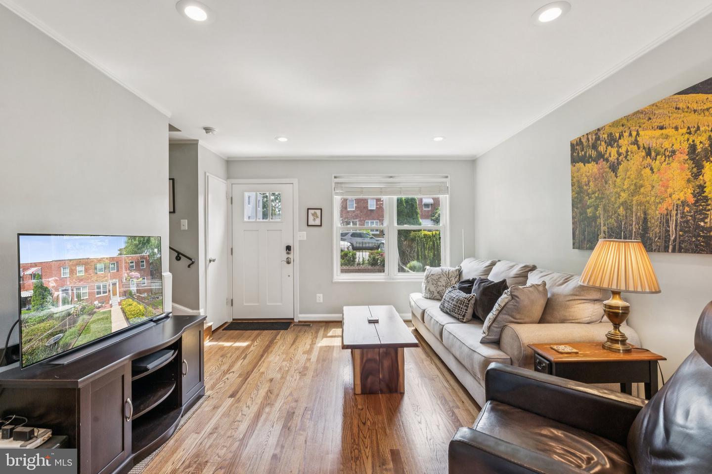 615 S HENRY ST, ALEXANDRIA, Virginia 22314, 2 Bedrooms Bedrooms, ,2 BathroomsBathrooms,Residential,For sale,615 S HENRY ST,VAAX2045782 MLS # VAAX2045782