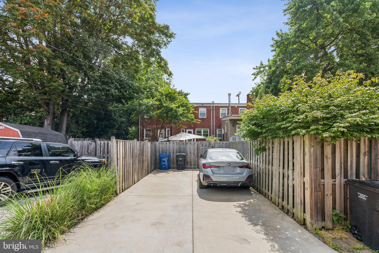 615 S HENRY ST, ALEXANDRIA, Virginia 22314, 2 Bedrooms Bedrooms, ,2 BathroomsBathrooms,Residential,For sale,615 S HENRY ST,VAAX2045782 MLS # VAAX2045782