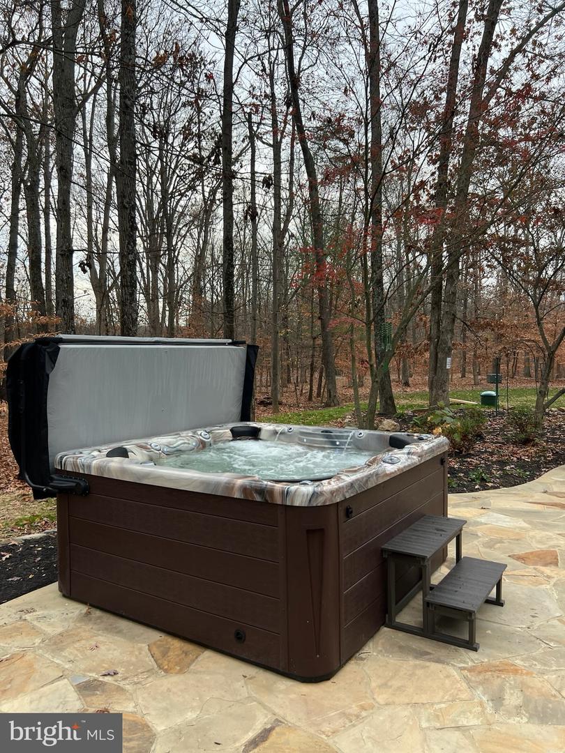 21663 OATLANDS RD, ALDIE, Virginia 20105, 3 Bedrooms Bedrooms, ,4 BathroomsBathrooms,Residential,For sale,21663 OATLANDS RD,VALO2098082 MLS # VALO2098082