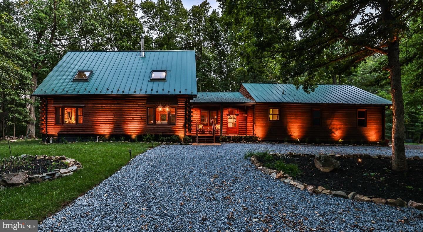 21663 OATLANDS RD, ALDIE, Virginia 20105, 3 Bedrooms Bedrooms, ,4 BathroomsBathrooms,Residential,For sale,21663 OATLANDS RD,VALO2098082 MLS # VALO2098082