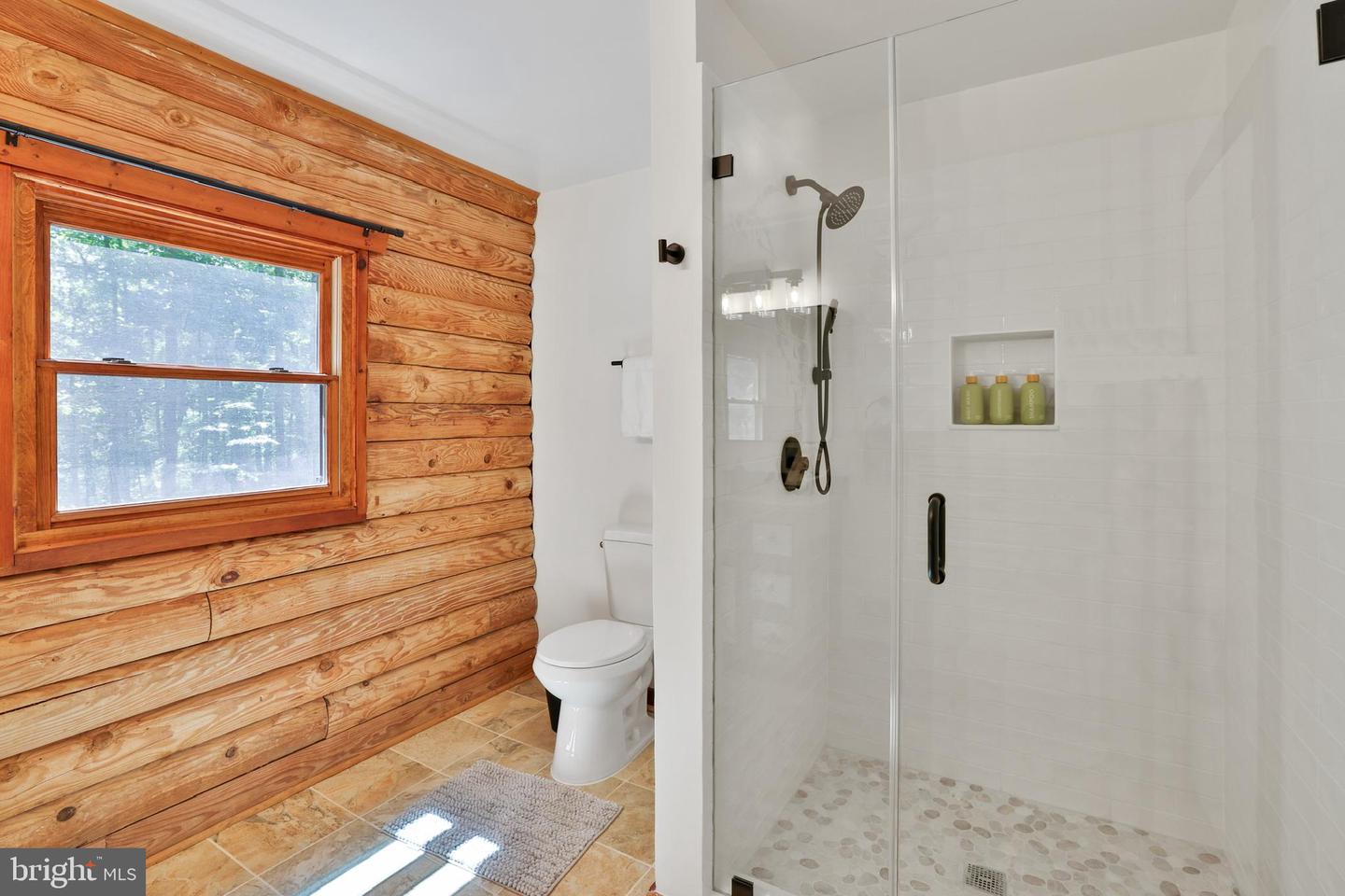 21663 OATLANDS RD, ALDIE, Virginia 20105, 3 Bedrooms Bedrooms, ,4 BathroomsBathrooms,Residential,For sale,21663 OATLANDS RD,VALO2098082 MLS # VALO2098082