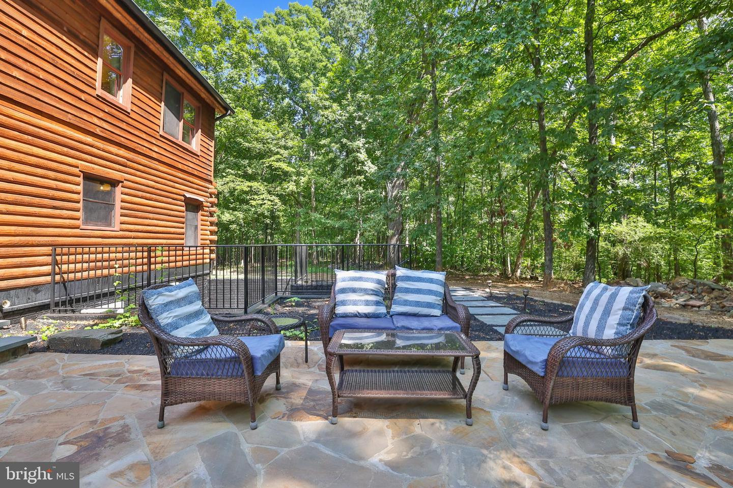 21663 OATLANDS RD, ALDIE, Virginia 20105, 3 Bedrooms Bedrooms, ,4 BathroomsBathrooms,Residential,For sale,21663 OATLANDS RD,VALO2098082 MLS # VALO2098082