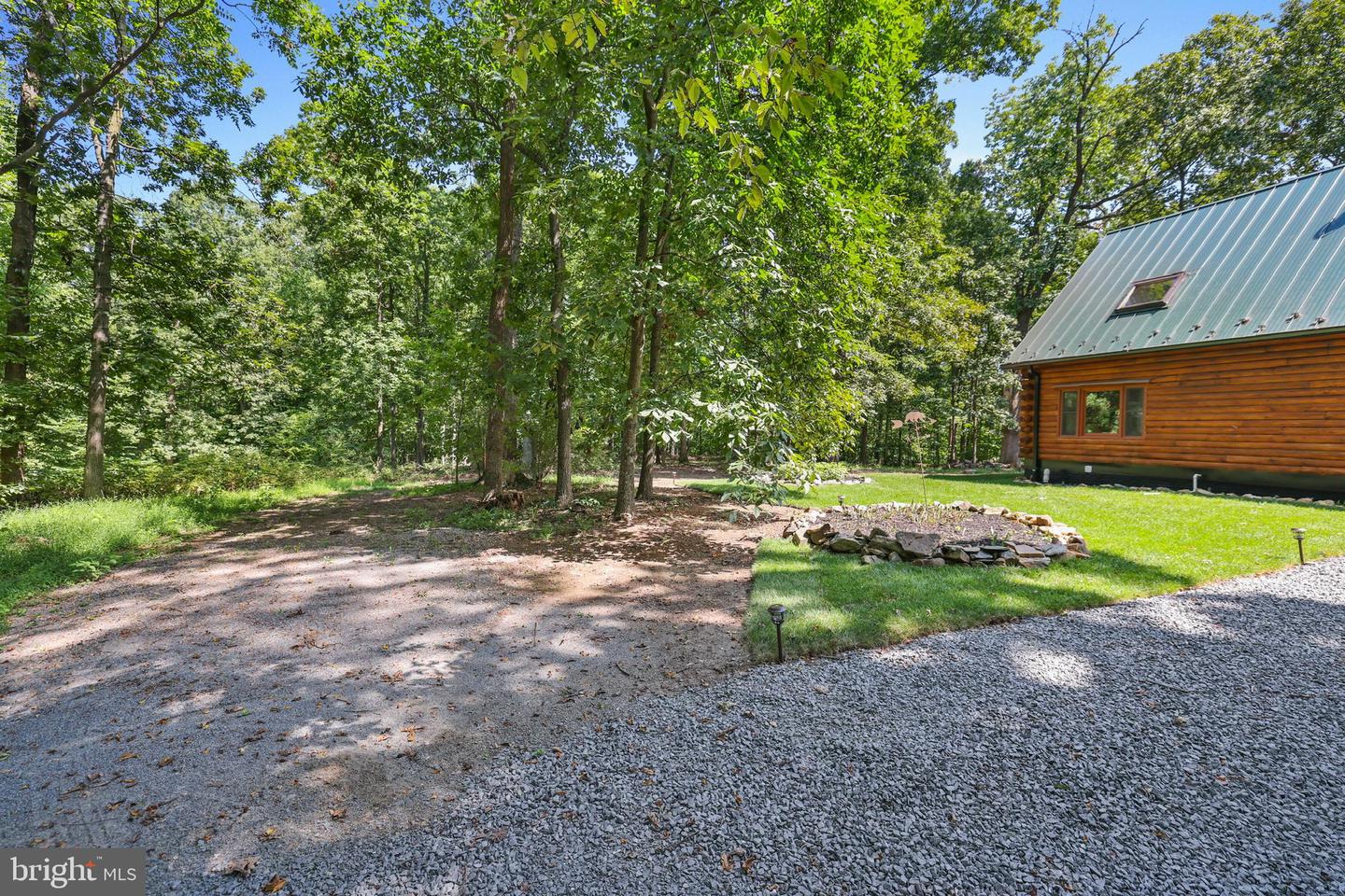 21663 OATLANDS RD, ALDIE, Virginia 20105, 3 Bedrooms Bedrooms, ,4 BathroomsBathrooms,Residential,For sale,21663 OATLANDS RD,VALO2098082 MLS # VALO2098082
