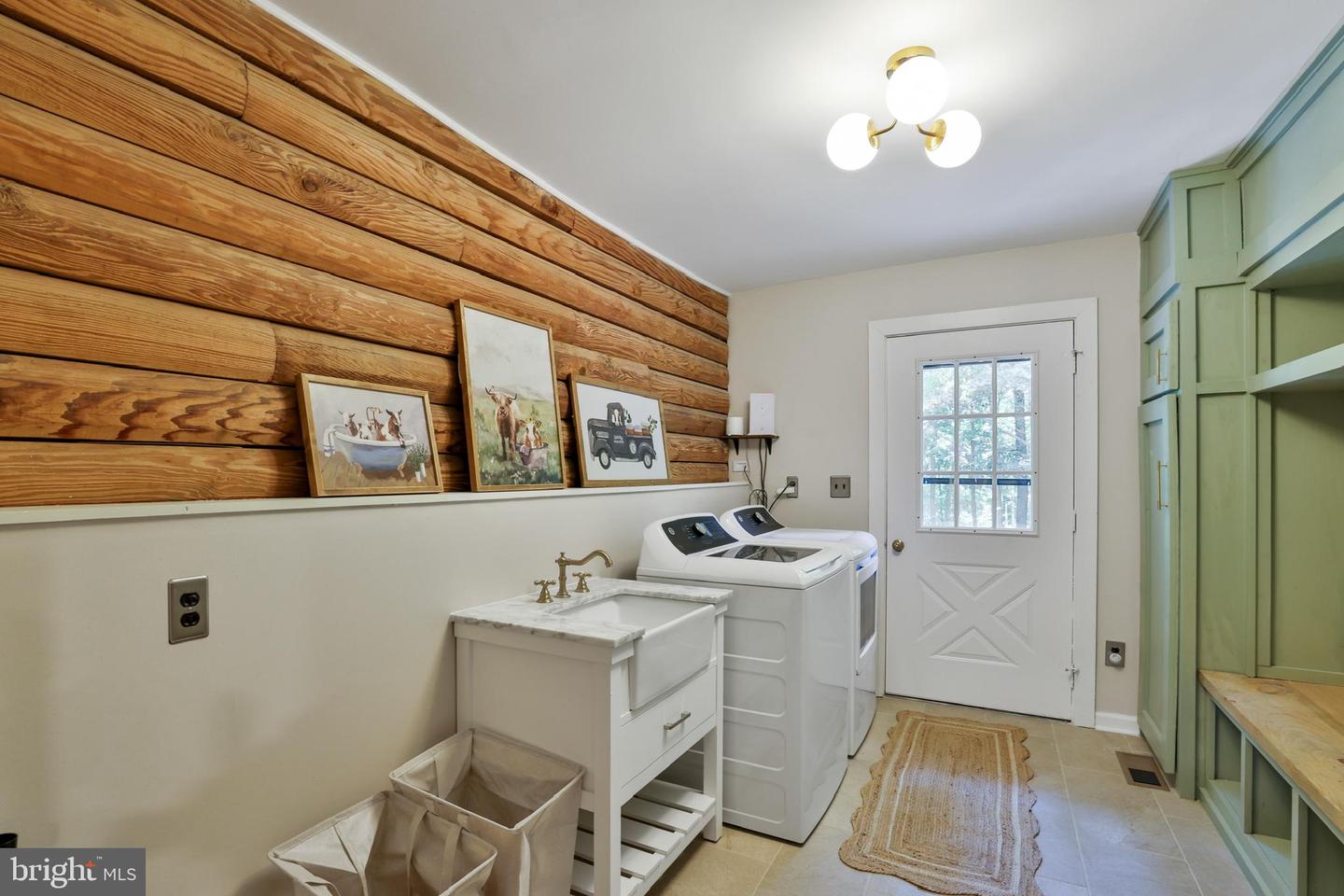 21663 OATLANDS RD, ALDIE, Virginia 20105, 3 Bedrooms Bedrooms, ,4 BathroomsBathrooms,Residential,For sale,21663 OATLANDS RD,VALO2098082 MLS # VALO2098082