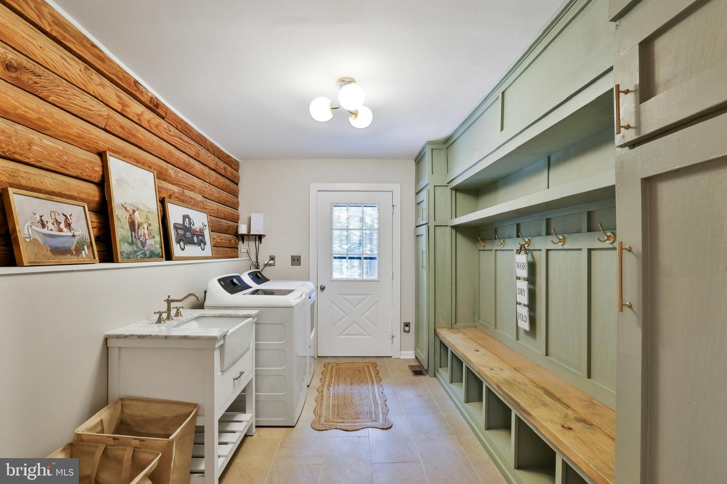 21663 OATLANDS RD, ALDIE, Virginia 20105, 3 Bedrooms Bedrooms, ,4 BathroomsBathrooms,Residential,For sale,21663 OATLANDS RD,VALO2098082 MLS # VALO2098082