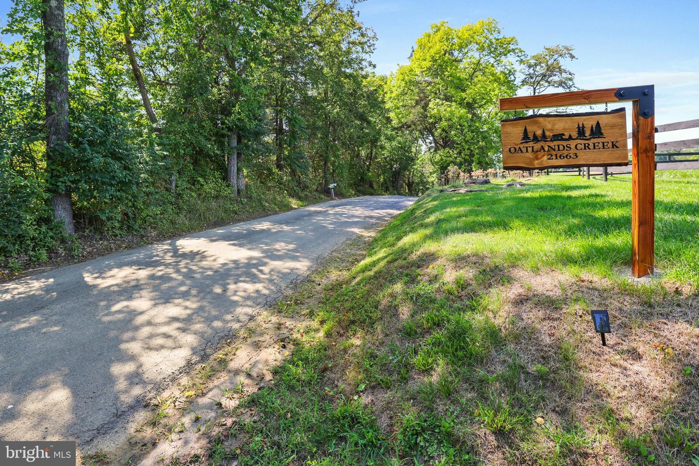 21663 OATLANDS RD, ALDIE, Virginia 20105, 3 Bedrooms Bedrooms, ,4 BathroomsBathrooms,Residential,For sale,21663 OATLANDS RD,VALO2098082 MLS # VALO2098082