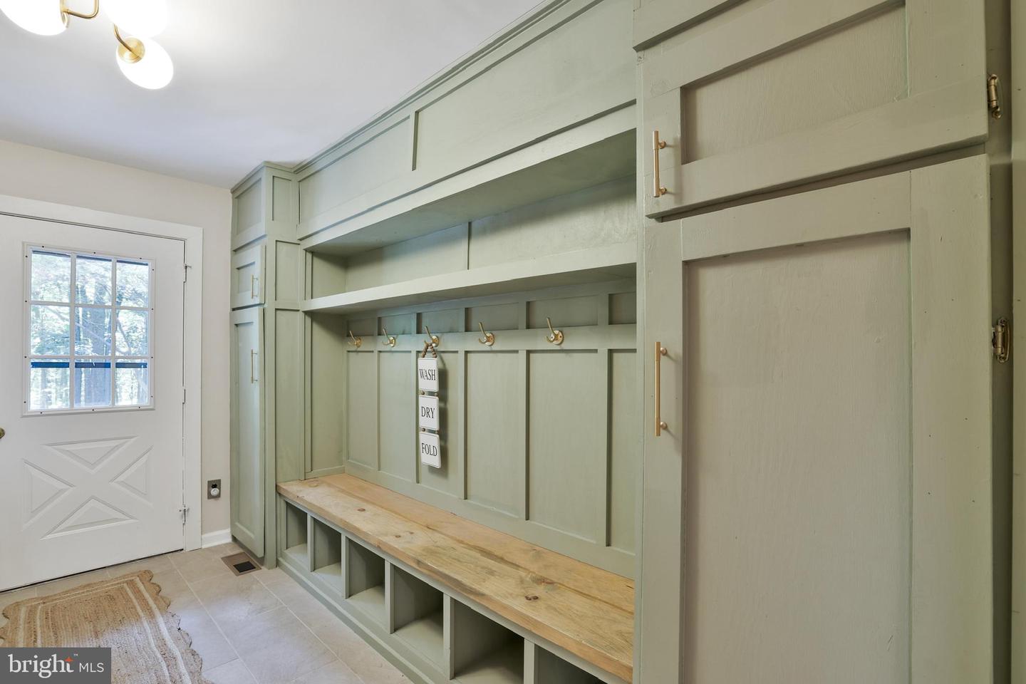 21663 OATLANDS RD, ALDIE, Virginia 20105, 3 Bedrooms Bedrooms, ,4 BathroomsBathrooms,Residential,For sale,21663 OATLANDS RD,VALO2098082 MLS # VALO2098082