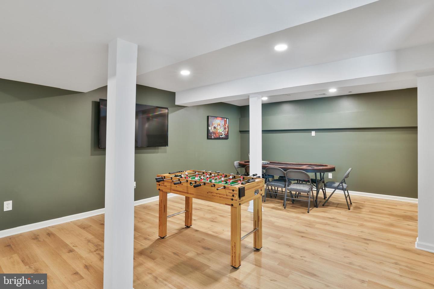 21663 OATLANDS RD, ALDIE, Virginia 20105, 3 Bedrooms Bedrooms, ,4 BathroomsBathrooms,Residential,For sale,21663 OATLANDS RD,VALO2098082 MLS # VALO2098082