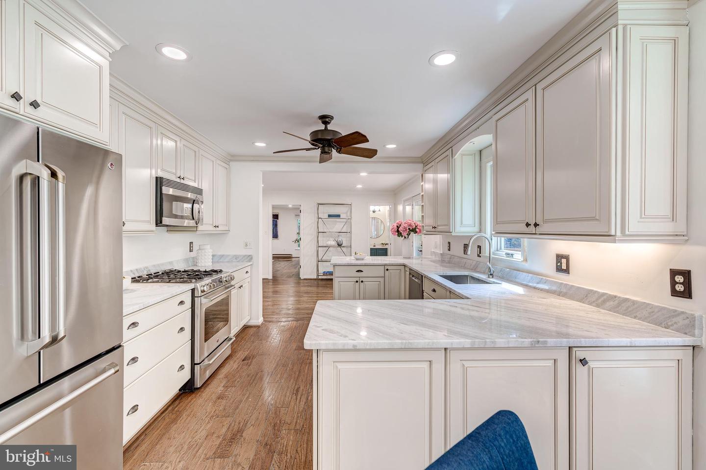 12209 LAKE JAMES DR, HERNDON, Virginia 20171, 6 Bedrooms Bedrooms, ,4 BathroomsBathrooms,Residential,For sale,12209 LAKE JAMES DR,VAFX2243816 MLS # VAFX2243816