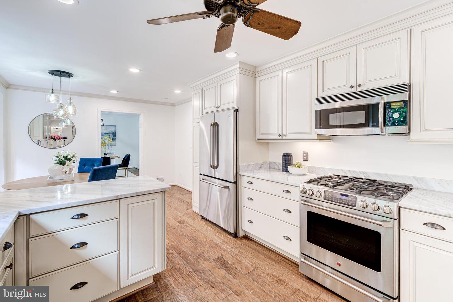12209 LAKE JAMES DR, HERNDON, Virginia 20171, 6 Bedrooms Bedrooms, ,4 BathroomsBathrooms,Residential,For sale,12209 LAKE JAMES DR,VAFX2243816 MLS # VAFX2243816