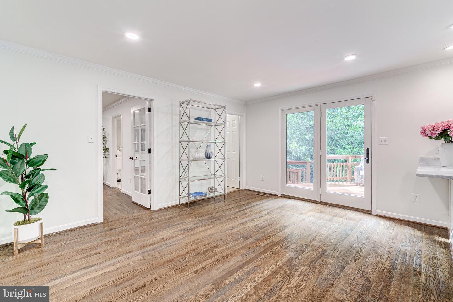 12209 LAKE JAMES DR, HERNDON, Virginia 20171, 6 Bedrooms Bedrooms, ,4 BathroomsBathrooms,Residential,For sale,12209 LAKE JAMES DR,VAFX2243816 MLS # VAFX2243816