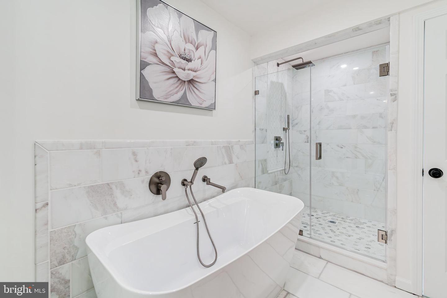 12209 LAKE JAMES DR, HERNDON, Virginia 20171, 6 Bedrooms Bedrooms, ,4 BathroomsBathrooms,Residential,For sale,12209 LAKE JAMES DR,VAFX2243816 MLS # VAFX2243816
