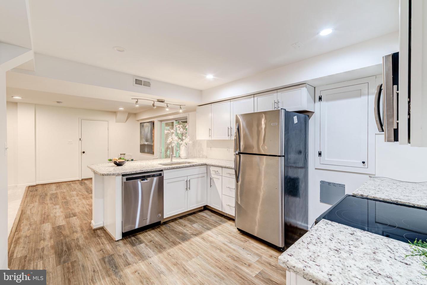 12209 LAKE JAMES DR, HERNDON, Virginia 20171, 6 Bedrooms Bedrooms, ,4 BathroomsBathrooms,Residential,For sale,12209 LAKE JAMES DR,VAFX2243816 MLS # VAFX2243816