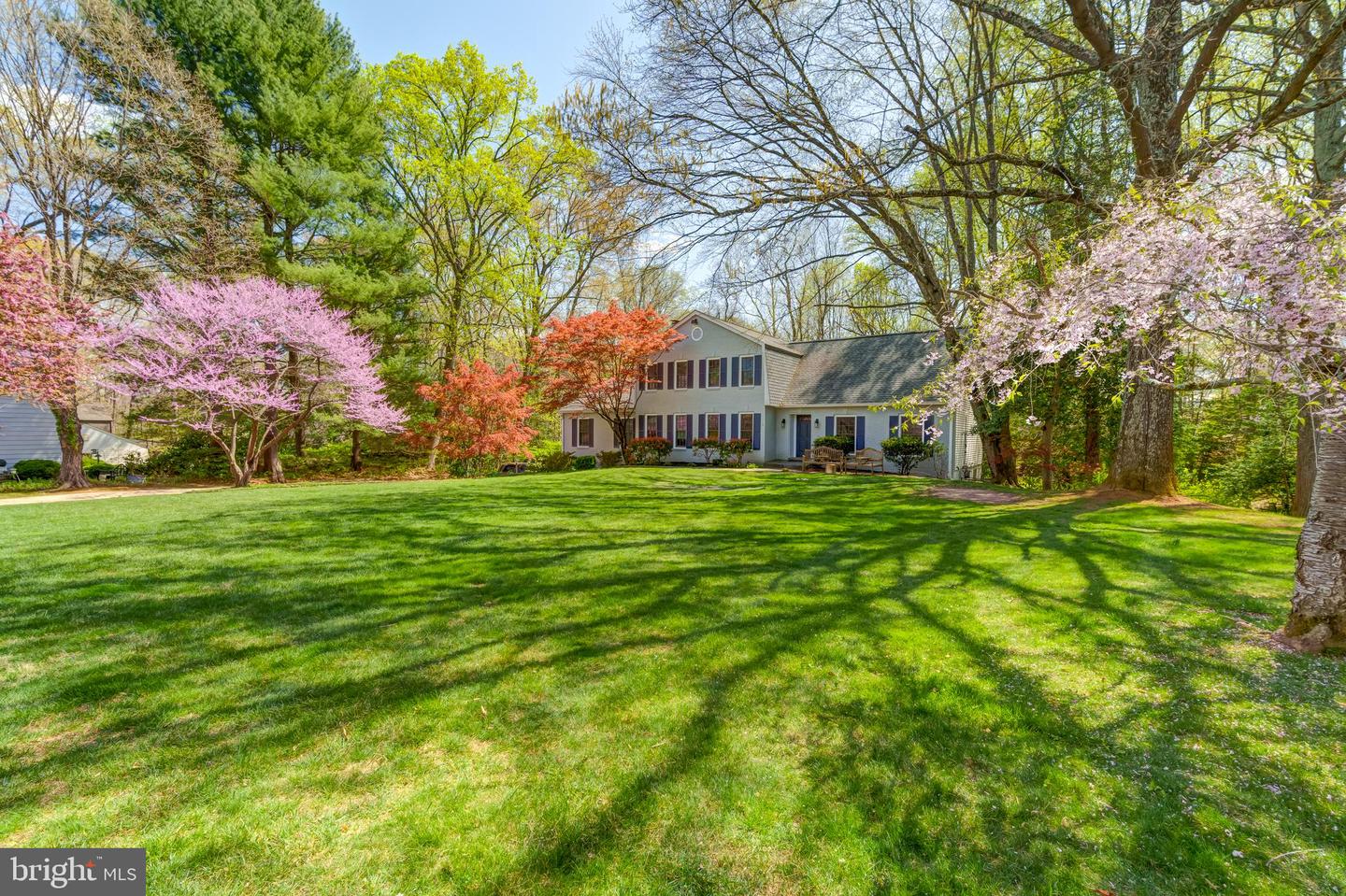 12209 LAKE JAMES DR, HERNDON, Virginia 20171, 6 Bedrooms Bedrooms, ,4 BathroomsBathrooms,Residential,For sale,12209 LAKE JAMES DR,VAFX2243816 MLS # VAFX2243816