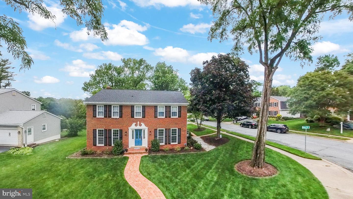 200 PARIS CT SW, VIENNA, Virginia 22180, 5 Bedrooms Bedrooms, ,3 BathroomsBathrooms,Residential,For sale,200 PARIS CT SW,VAFX2243856 MLS # VAFX2243856