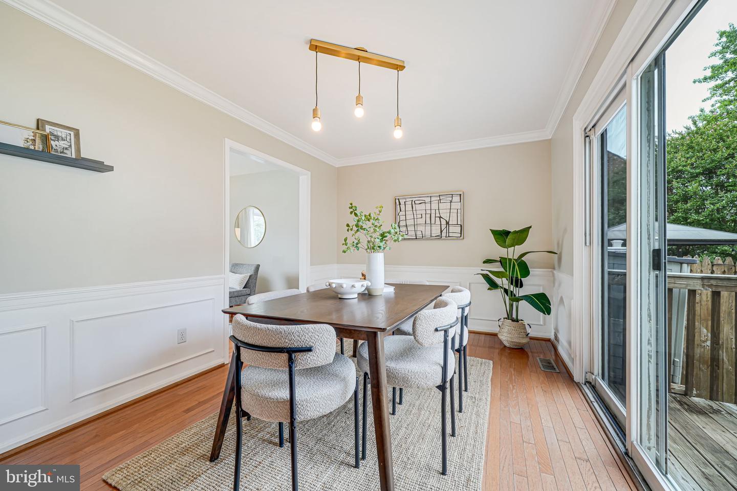 2702 KENWOOD AVE, ALEXANDRIA, Virginia 22302, 3 Bedrooms Bedrooms, ,2 BathroomsBathrooms,Residential,For sale,2702 KENWOOD AVE,VAAX2045848 MLS # VAAX2045848